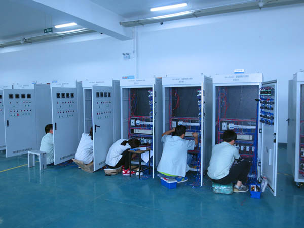 康尼科技教儀事業部成功舉辦“智能微網”裝配技能大賽